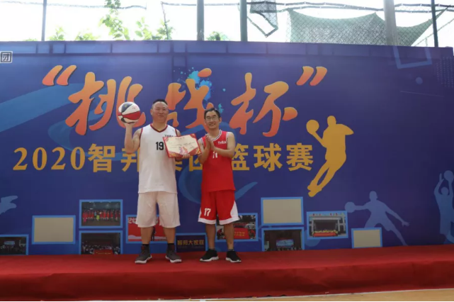 迎籃而上,挑戰(zhàn)自我